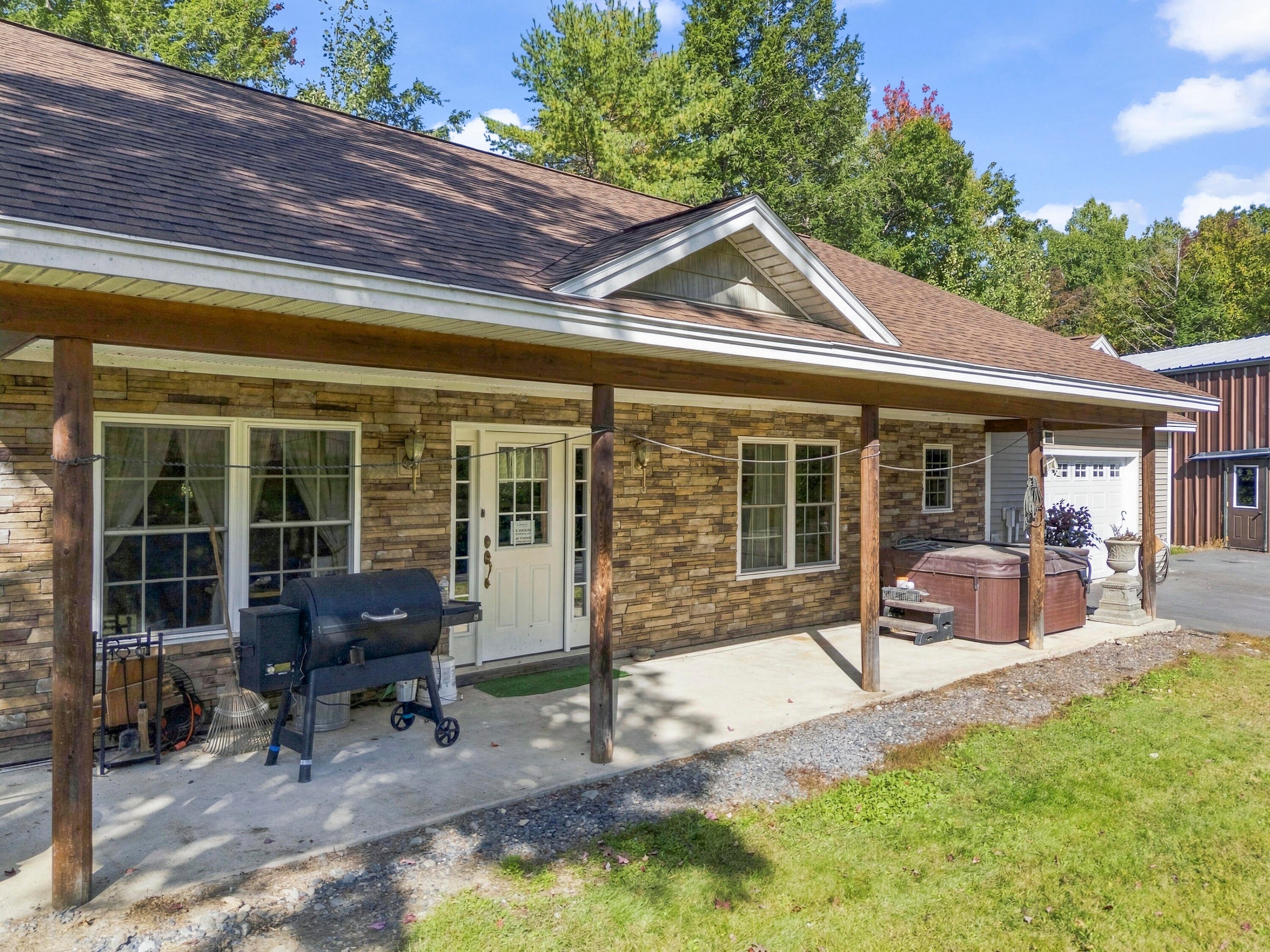 401 Sandy River Road