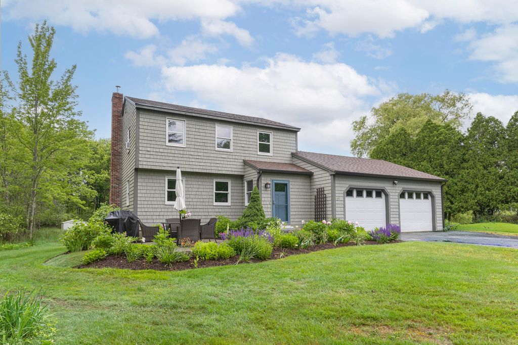 Photo of 27 Gail Lane, Yarmouth, ME 04096 (MLS # 1668335)