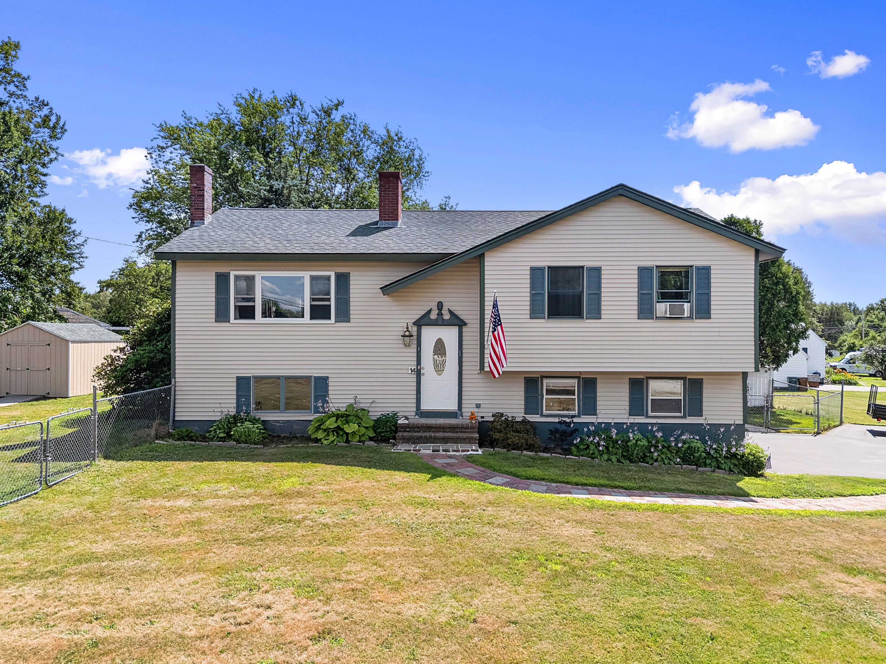 14 Douglas Avenue