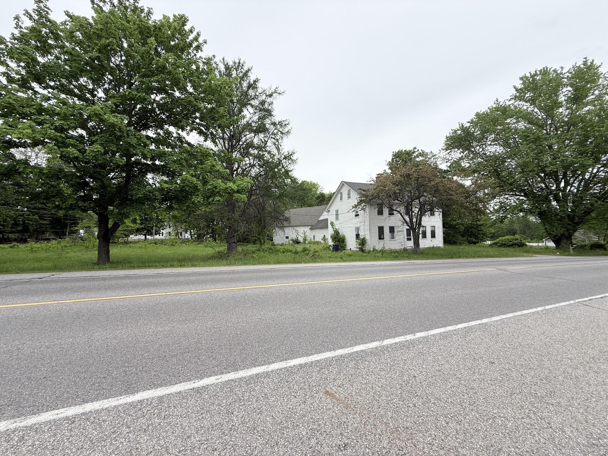 190 Ossipee Trail E
