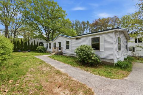 Photo of 1 Boundary Way, Kennebunk, ME 04043 (MLS # 1664330)