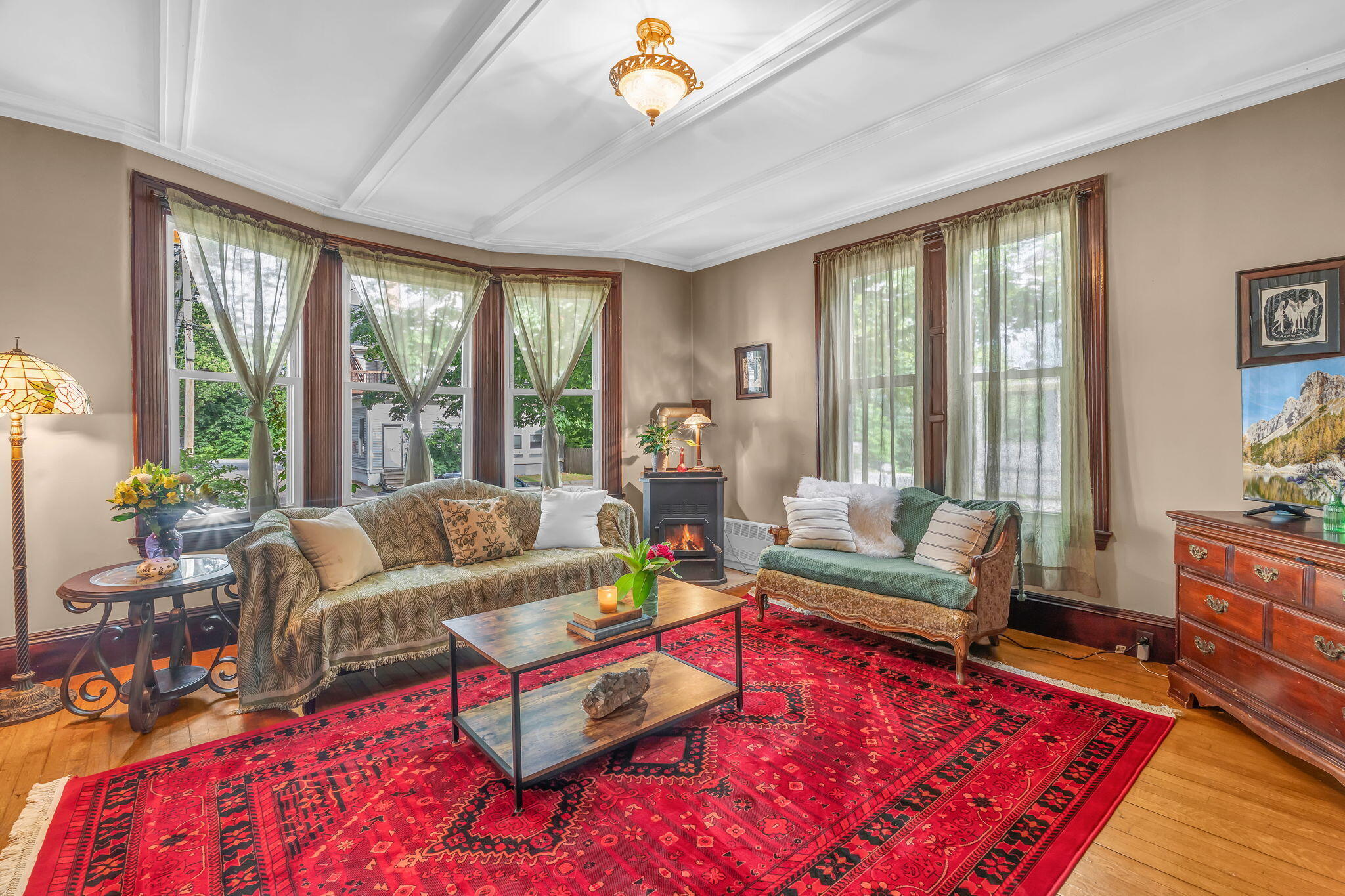 21 Laurel Avenue