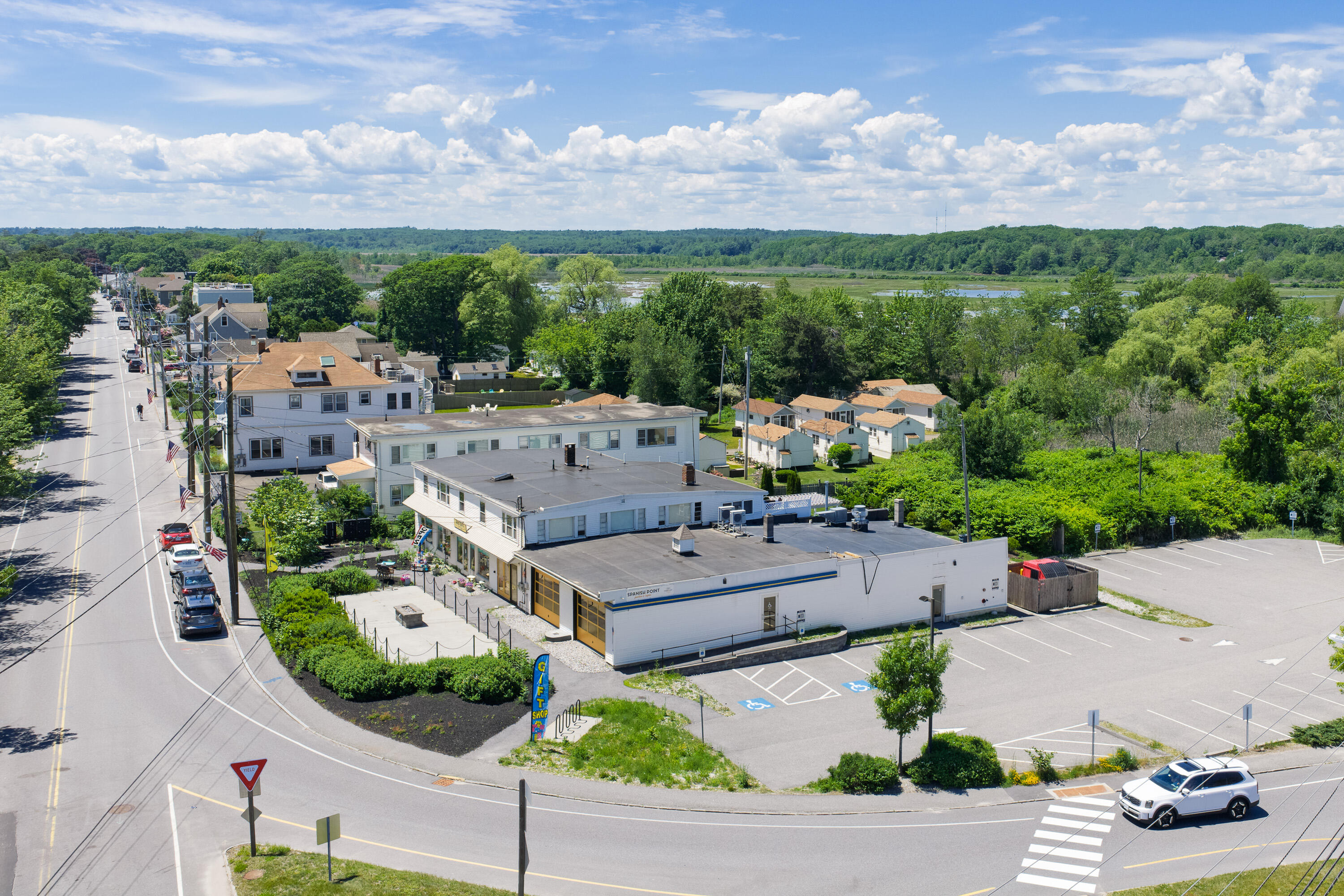 3 E Grand Avenue