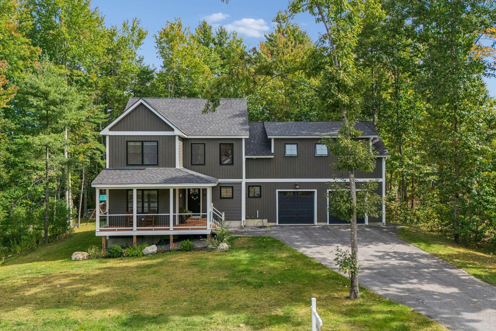 24 Leonards Way