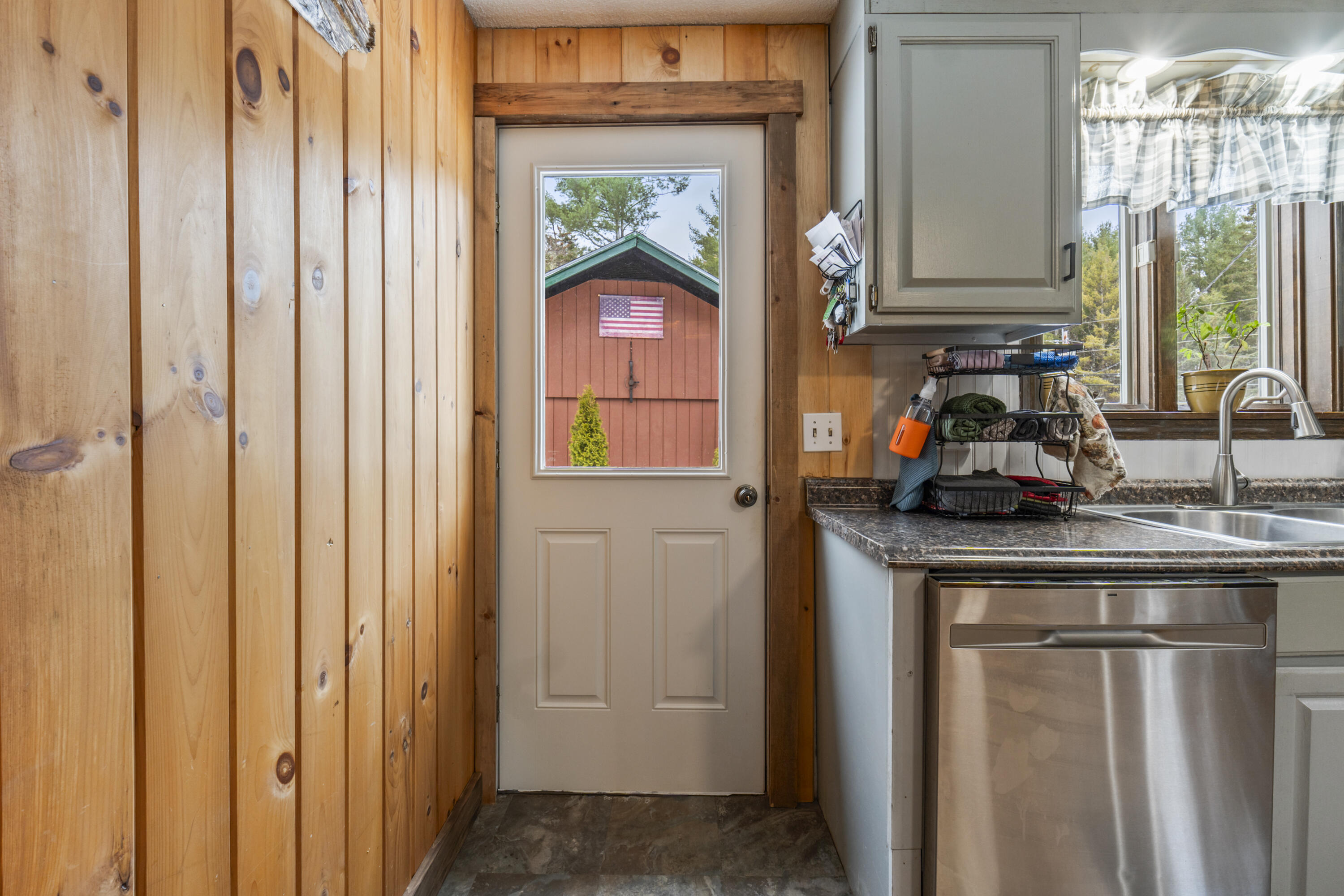 1480 Arnold Trail Home