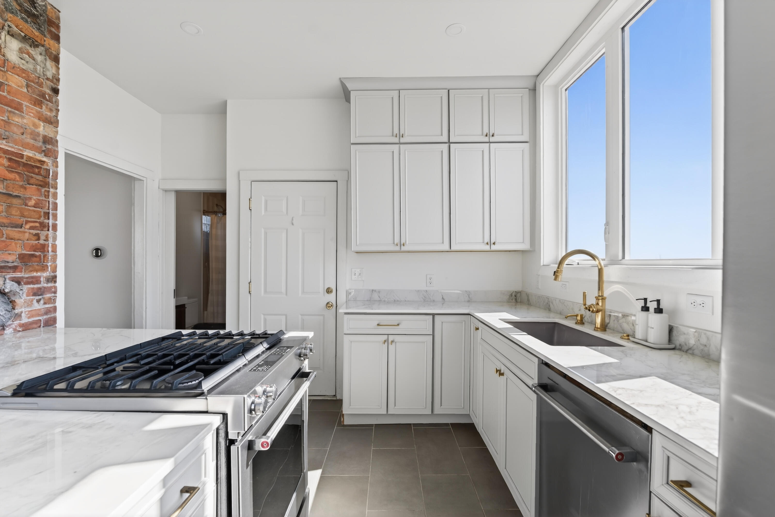 62 St Lawrence Street 2