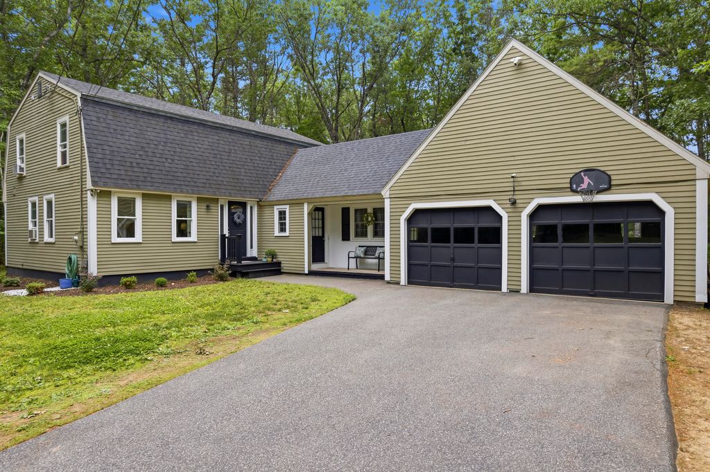 Photo of 32 Pennymeadow Walk, Wells, ME 04090 (MLS # 1668761)