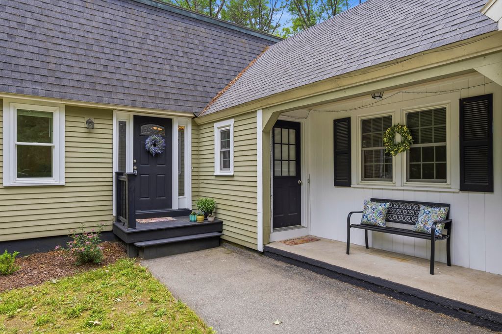 Photo of 32 Pennymeadow Walk, Wells, ME 04090 (MLS # 1668761)