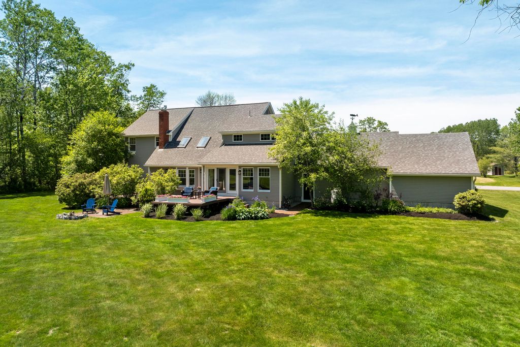 Photo of 9 Birkdale Road, Falmouth, ME 04105 (MLS # 1666232)