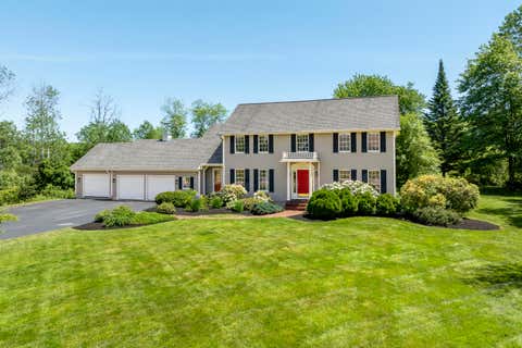 Photo of 9 Birkdale Road, Falmouth, ME 04105 (MLS # 1666232)