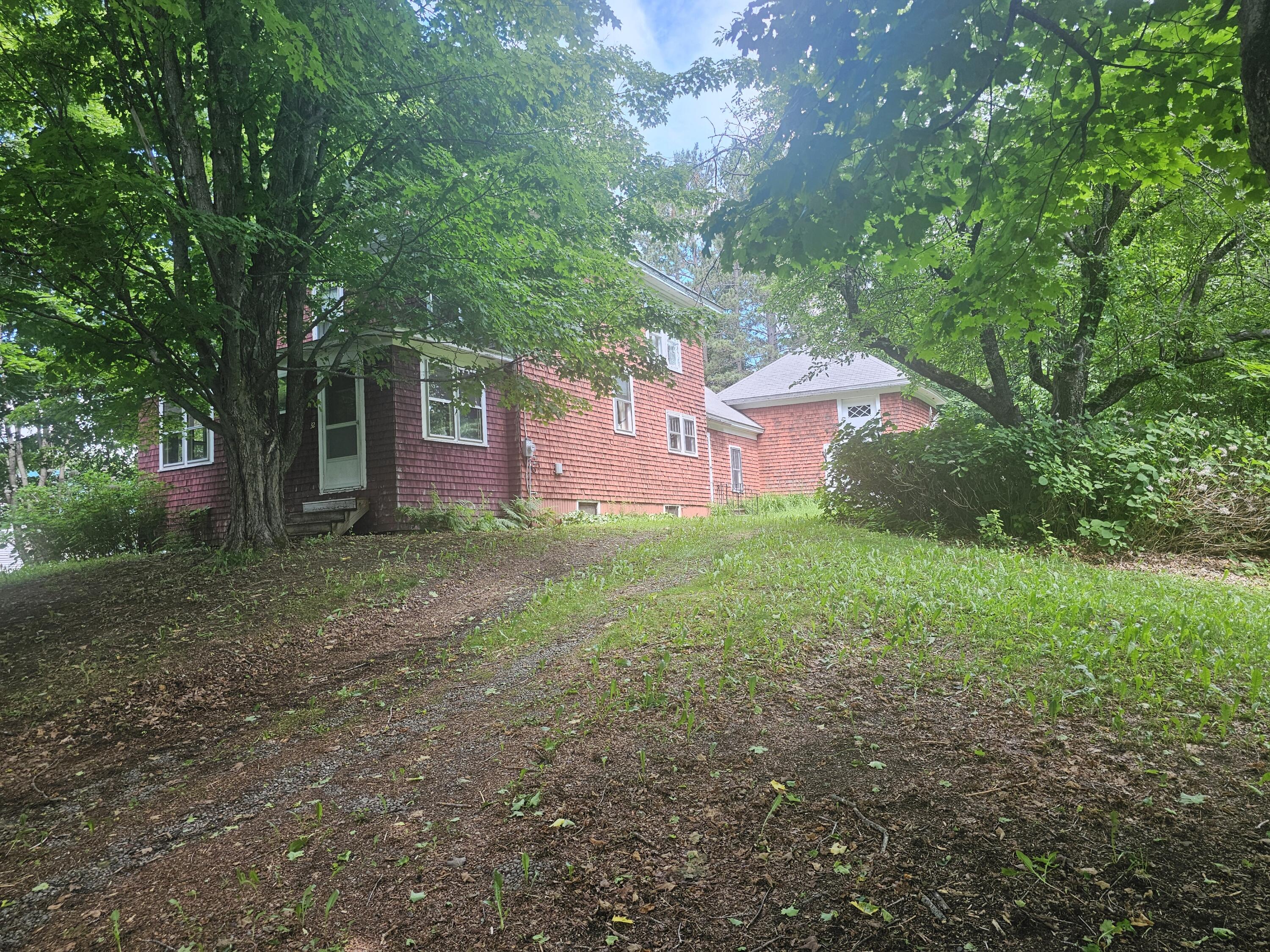 32 Willow Street