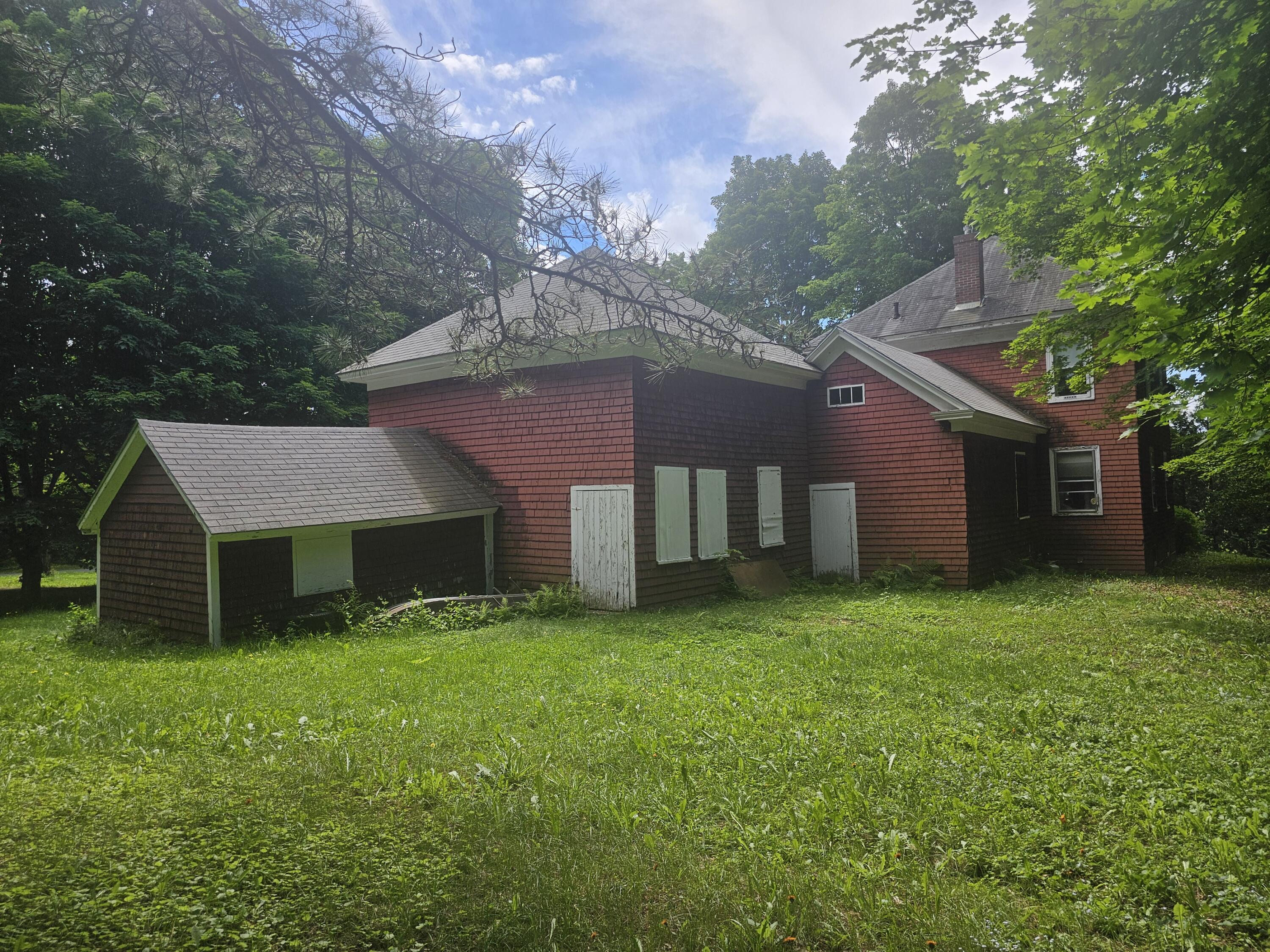 32 Willow Street