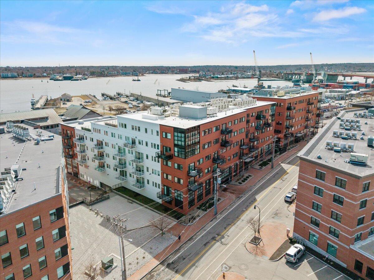 387 Commercial Street 337