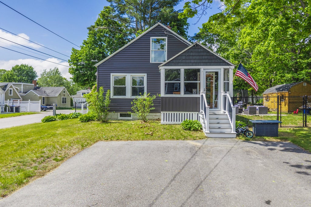 Photo of 8 Somerset Avenue, Old Orchard Beach, ME 04064 (MLS # 1664473)