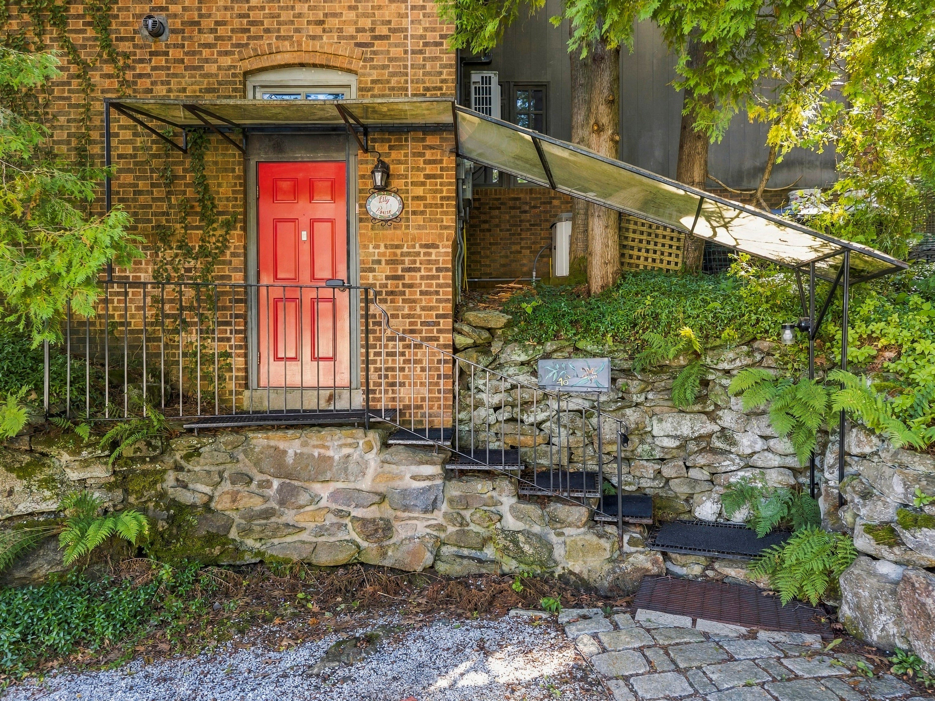 40 Robinson Street