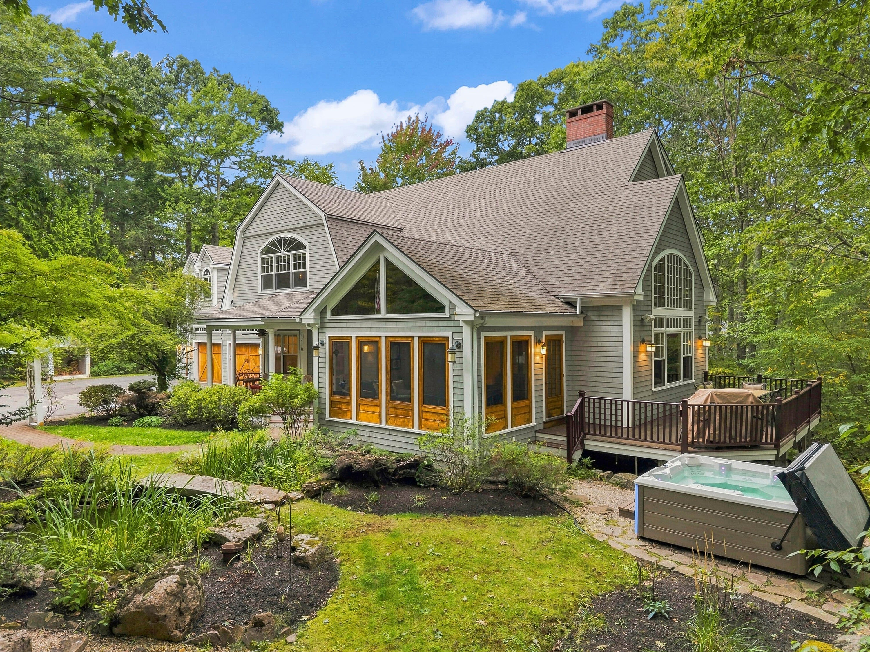 33 Stoneybrook Drive