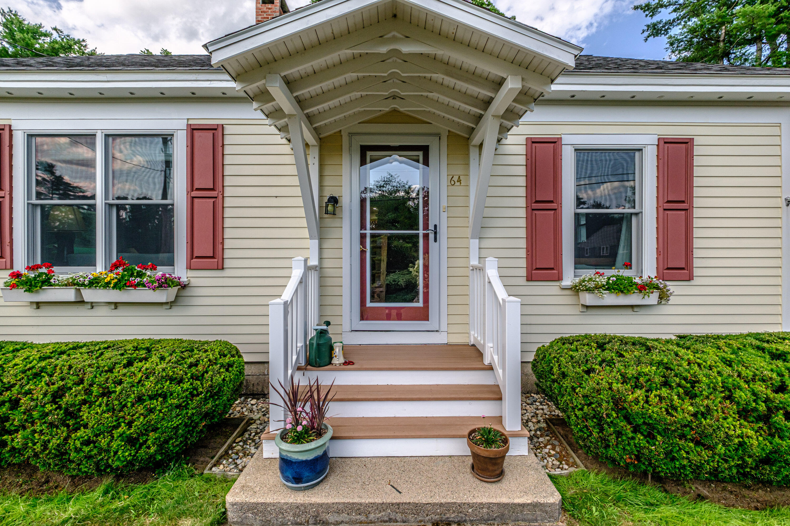 64 Paradise Road