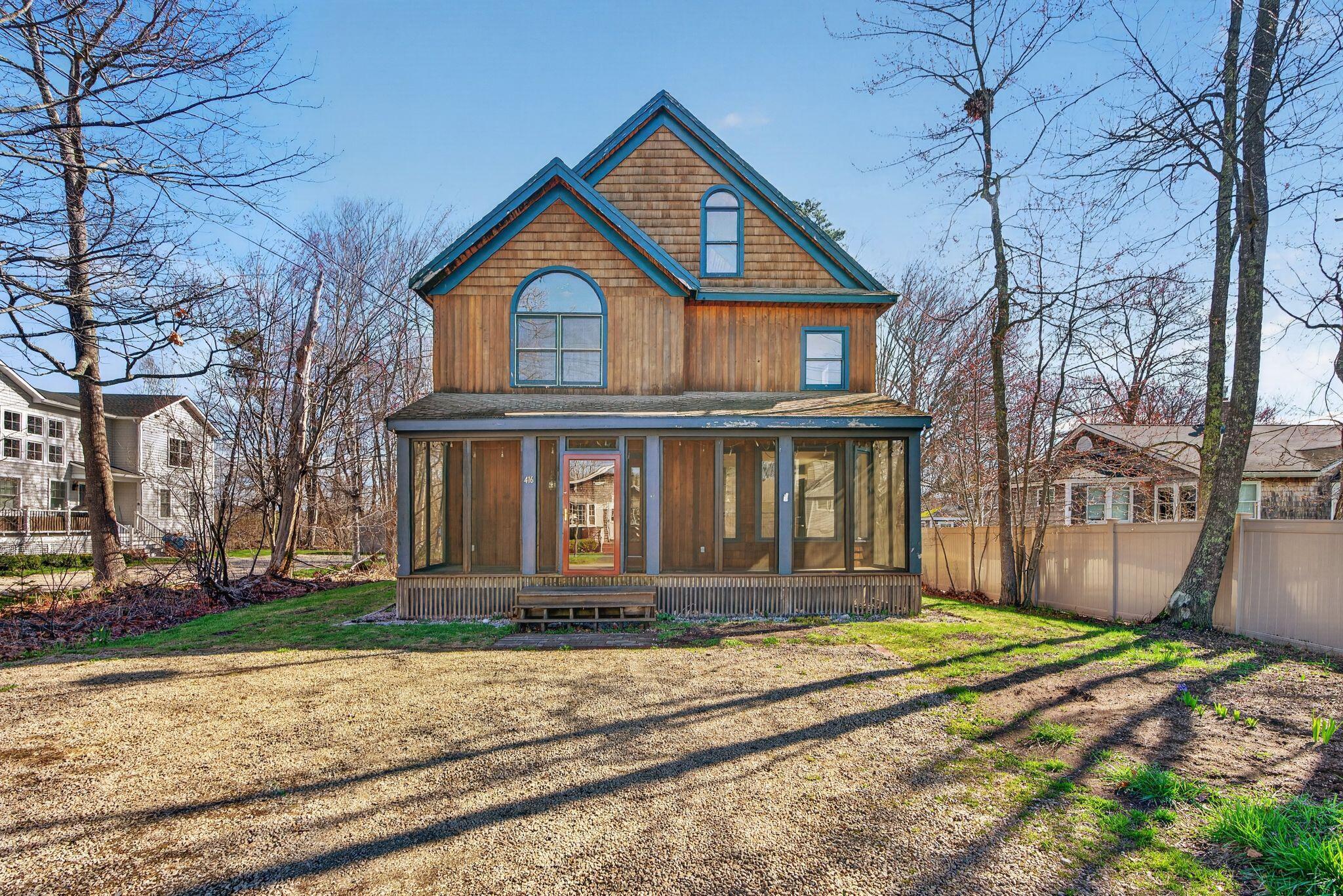 416 Drakes Island Road