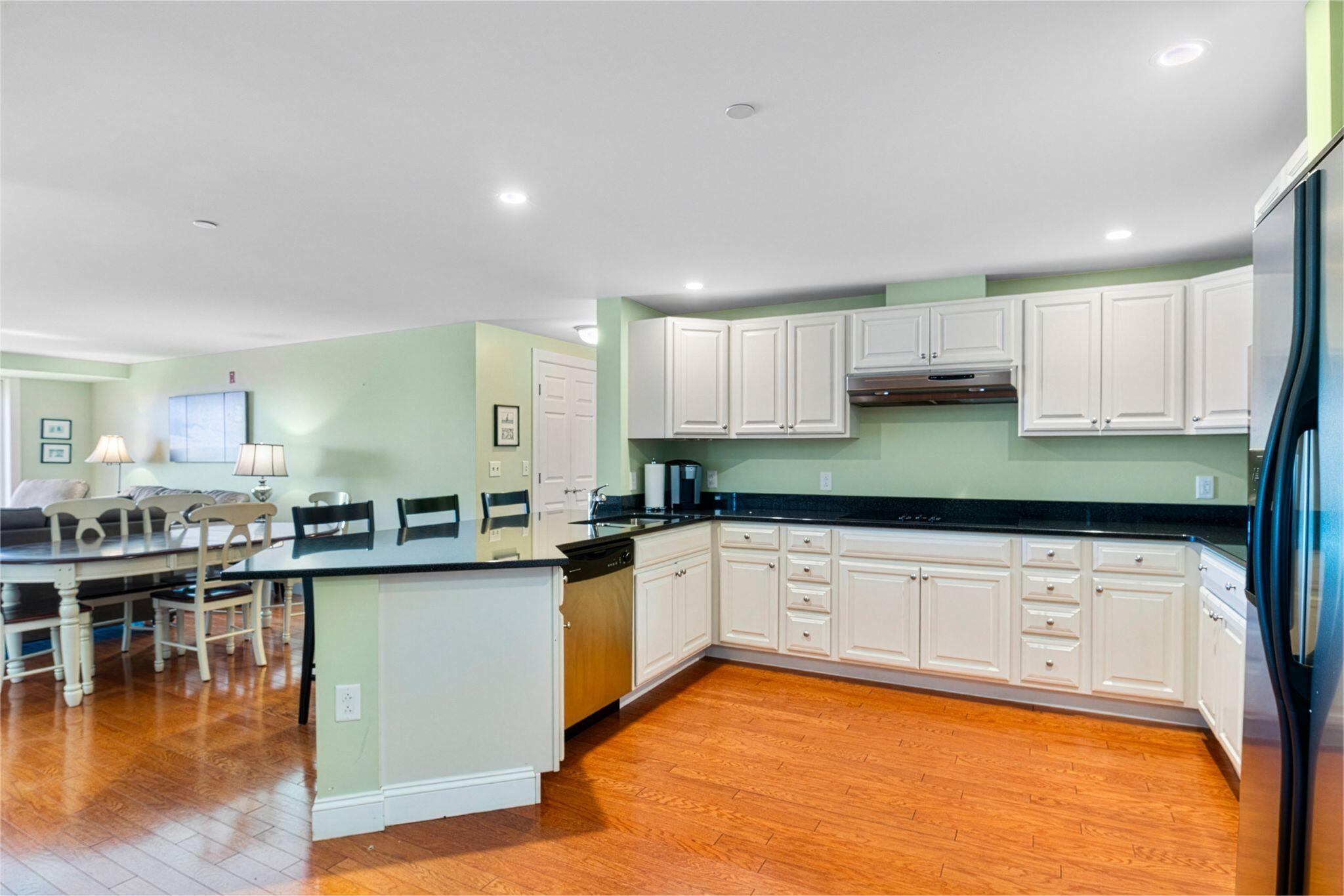 1 E Grand Avenue 311