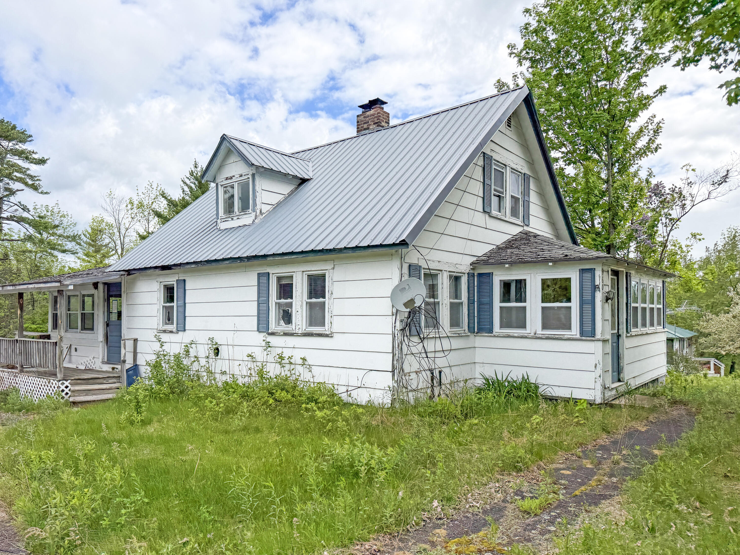 960 Main Street