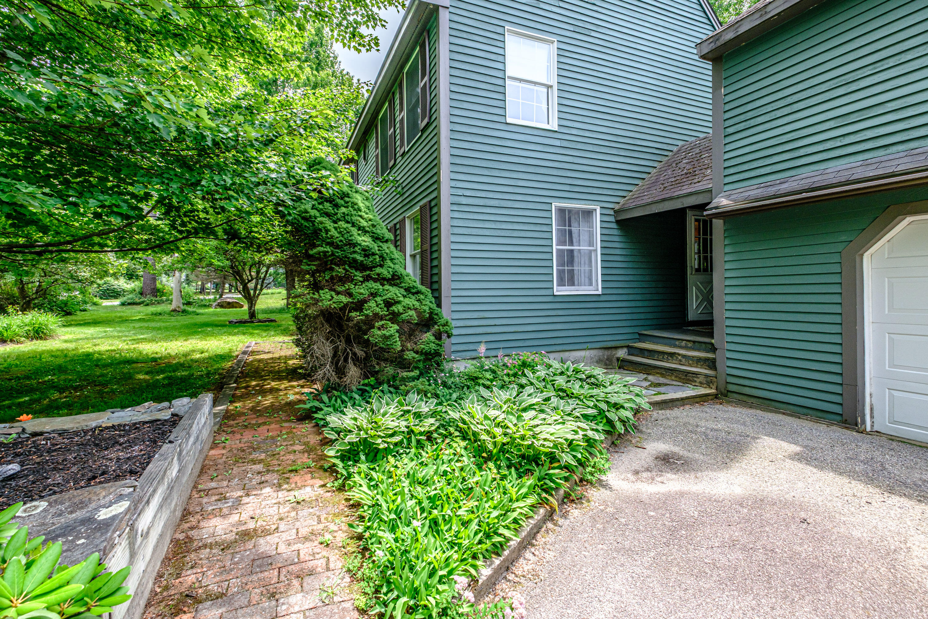 60 Rainbow Farm Road