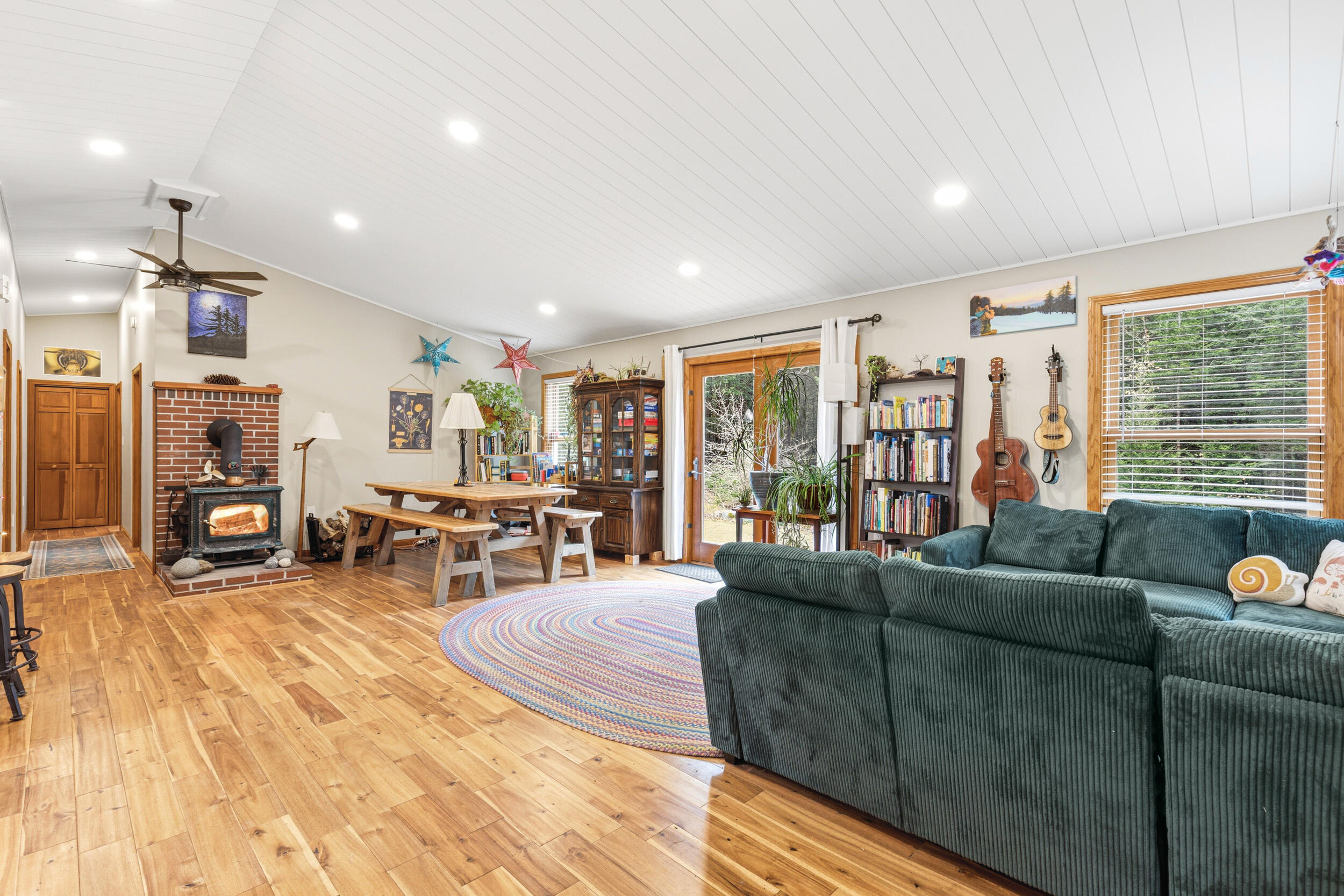 25 Jeffrey Woods Road