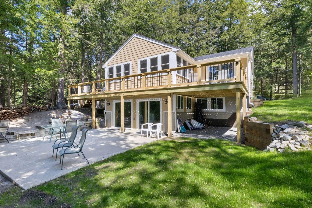 Photo of 33 E Shore Drive, Limerick, ME 04048 (MLS # 1664428)