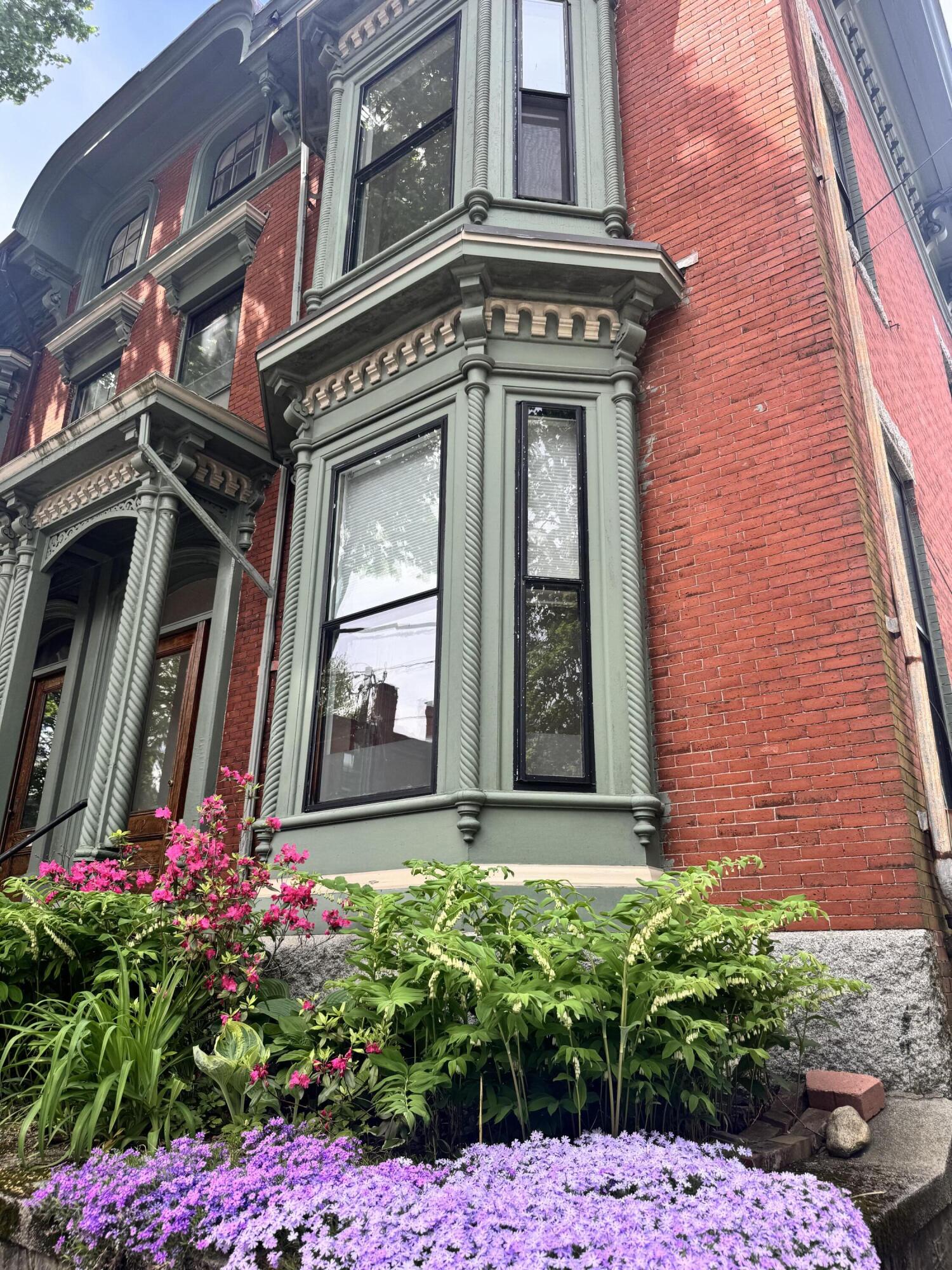 52 Carleton Street