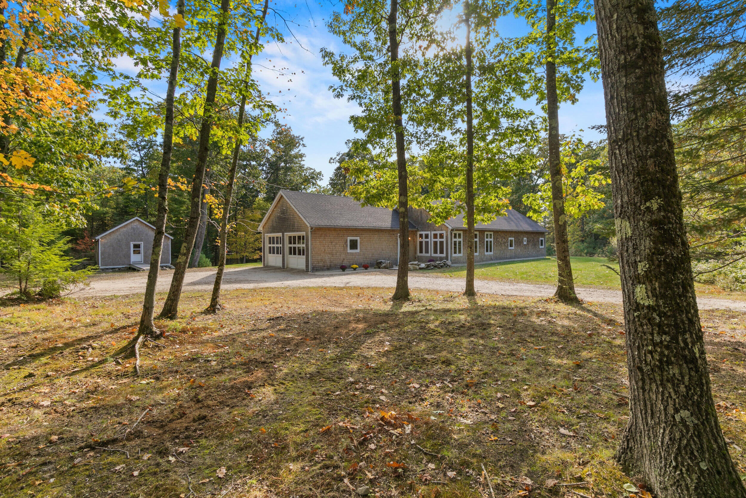 25 River Rock Lane