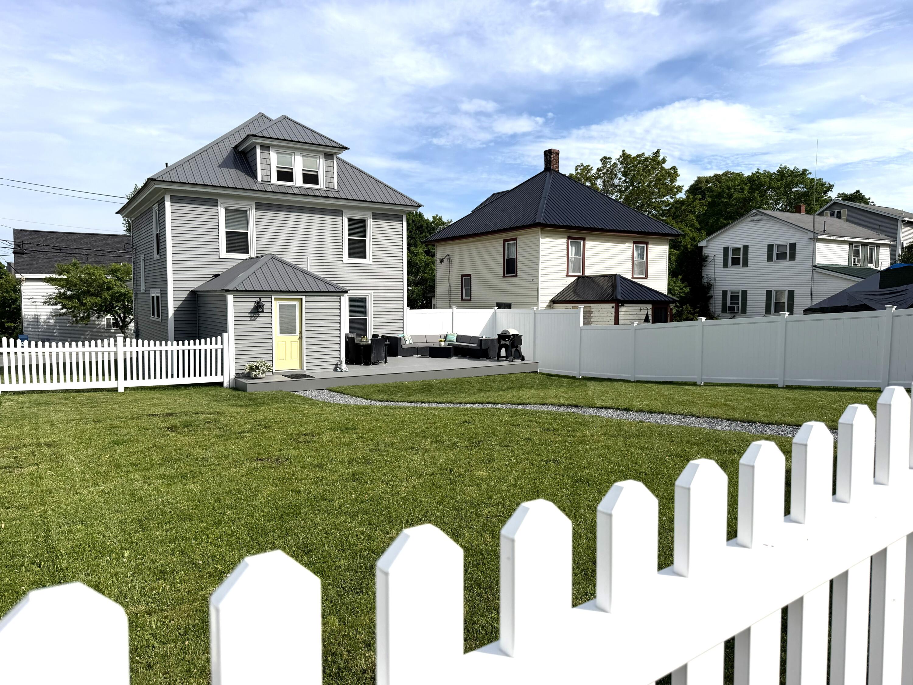 231 3rd Street