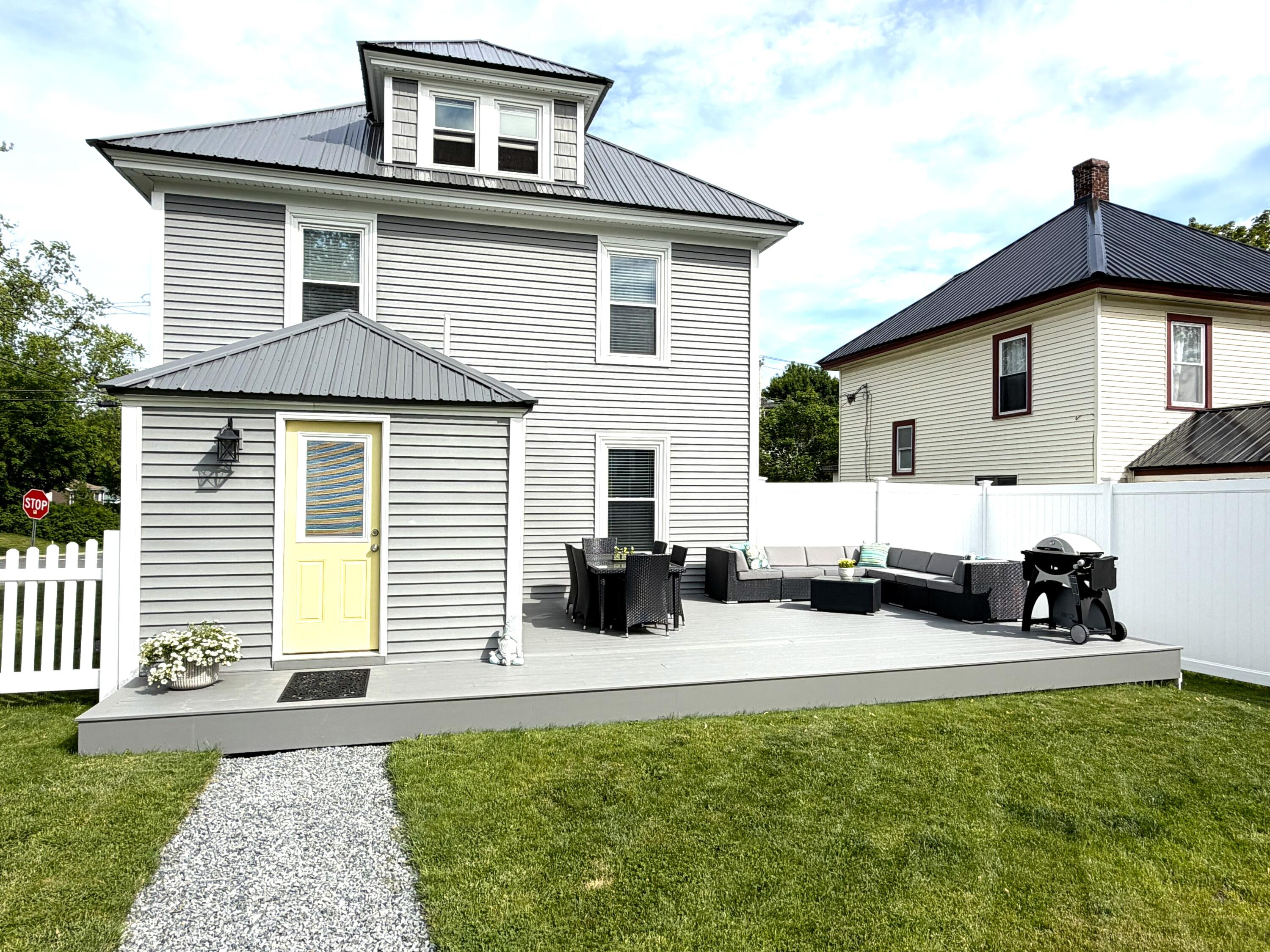 231 3rd Street