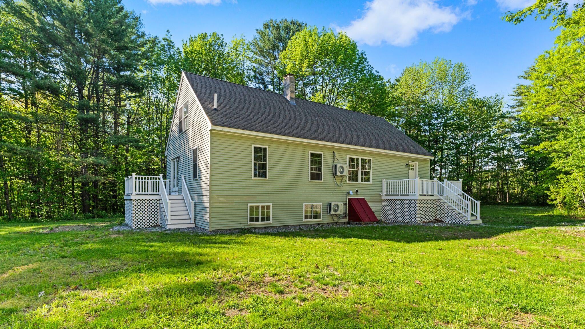 16 Dyer Road