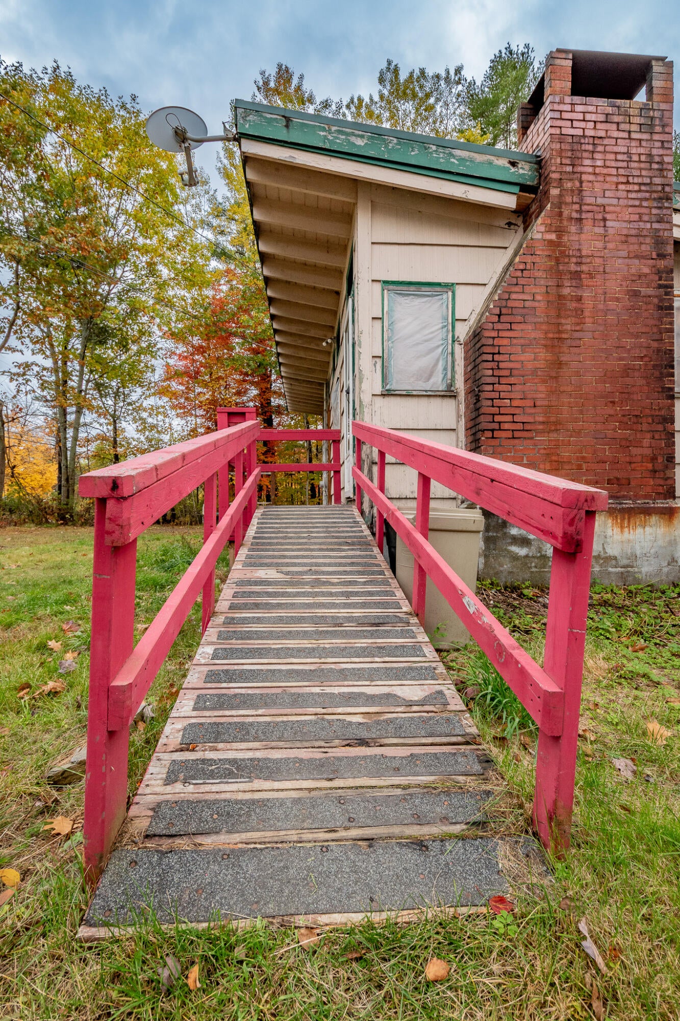 2 Knowles Avenue