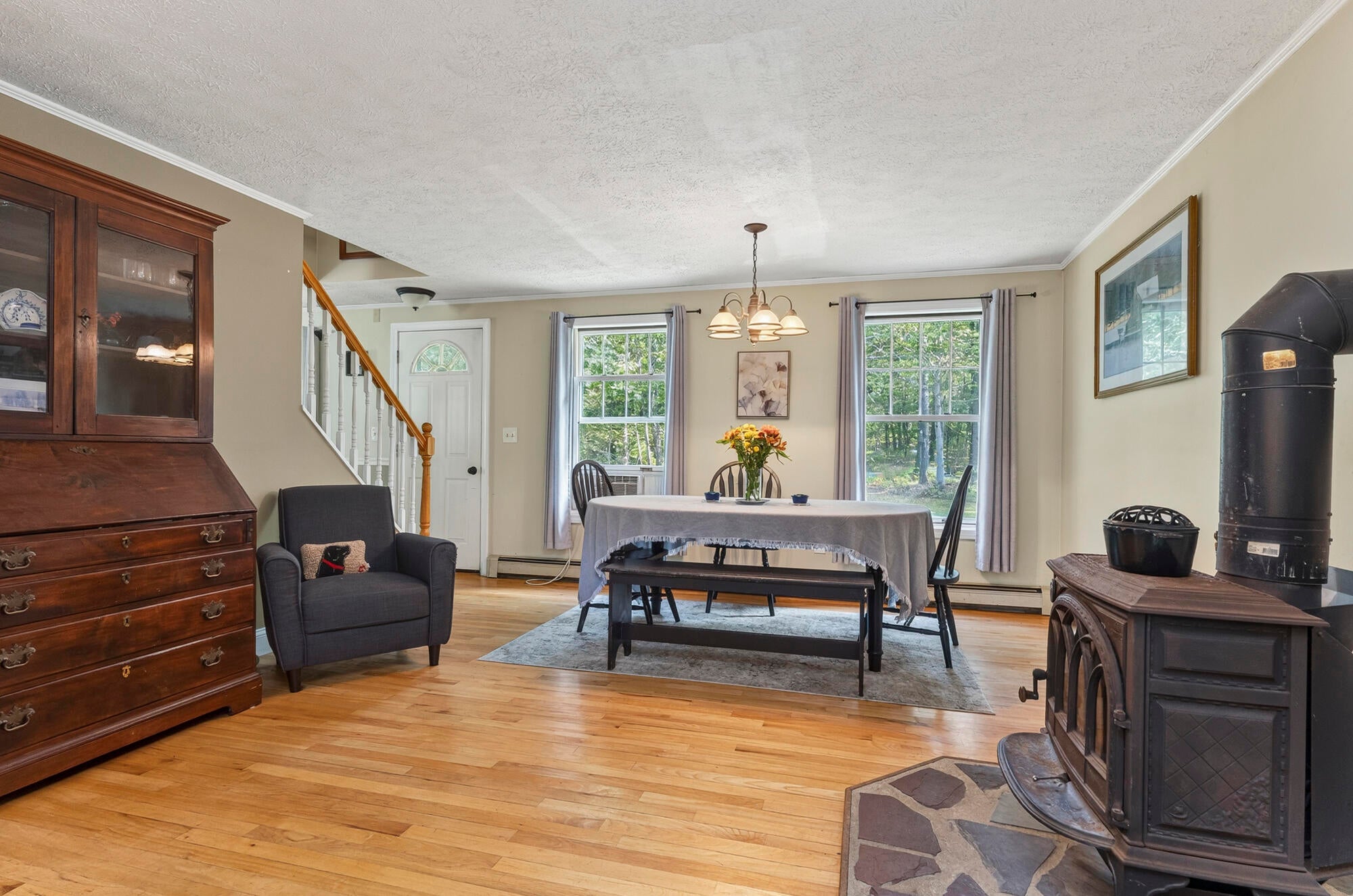 9 Standish Glen