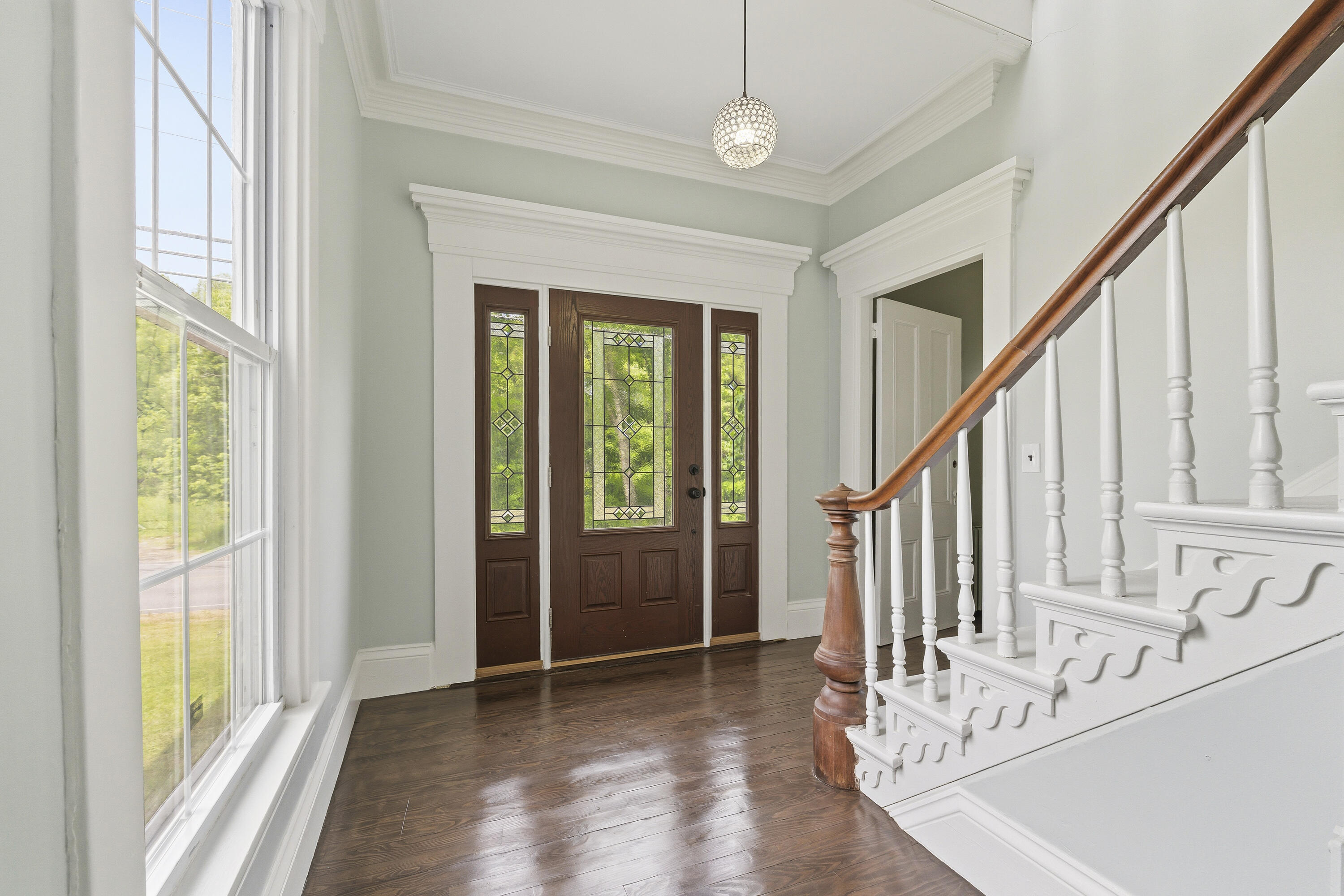 1085 Main Street