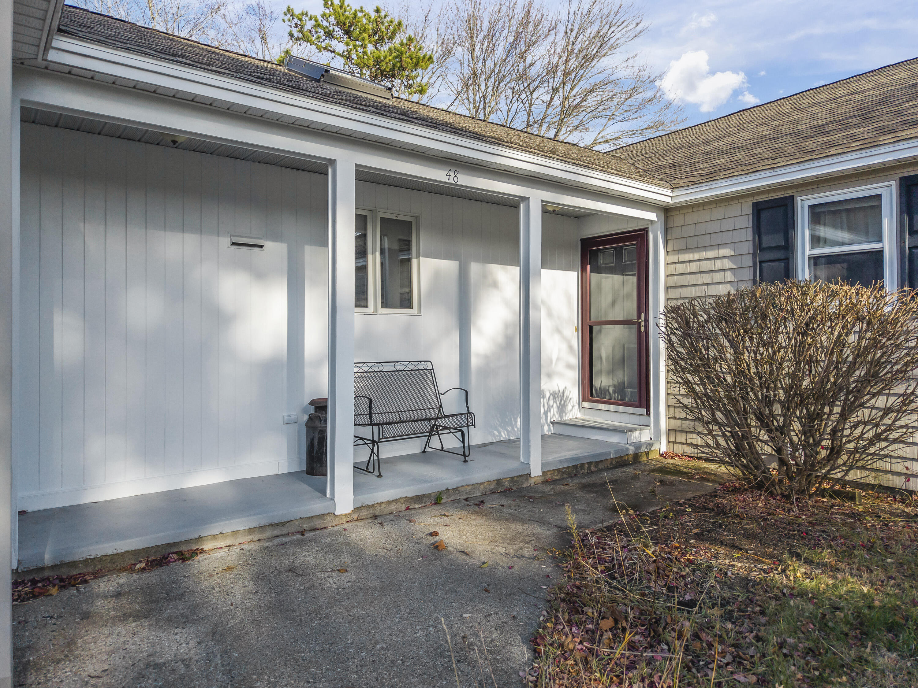 48 Howard Avenue