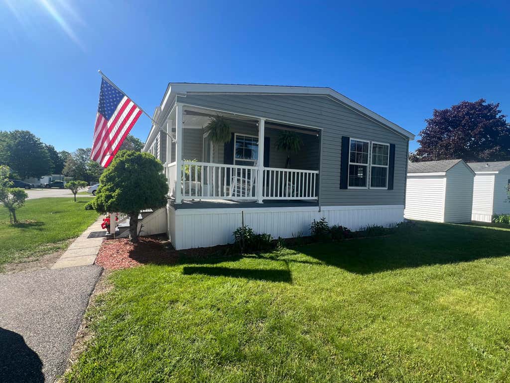 Photo of 20 Town and Country Drive, Lisbon, ME 04250 (MLS # 1665516)