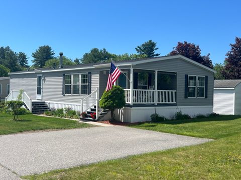 Photo of 20 Town and Country Drive, Lisbon, ME 04250 (MLS # 1665516)