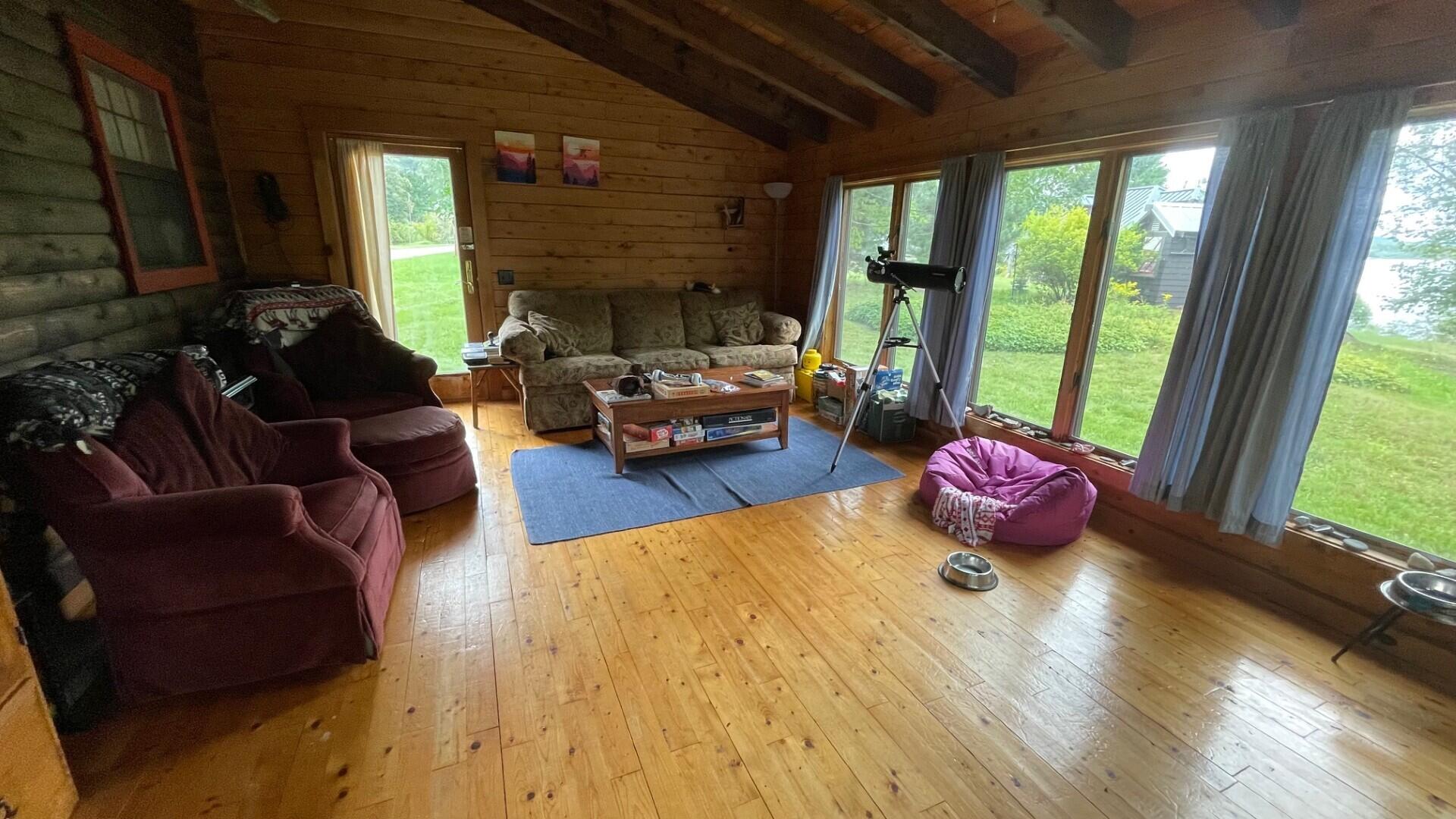 4 Moose Point Road