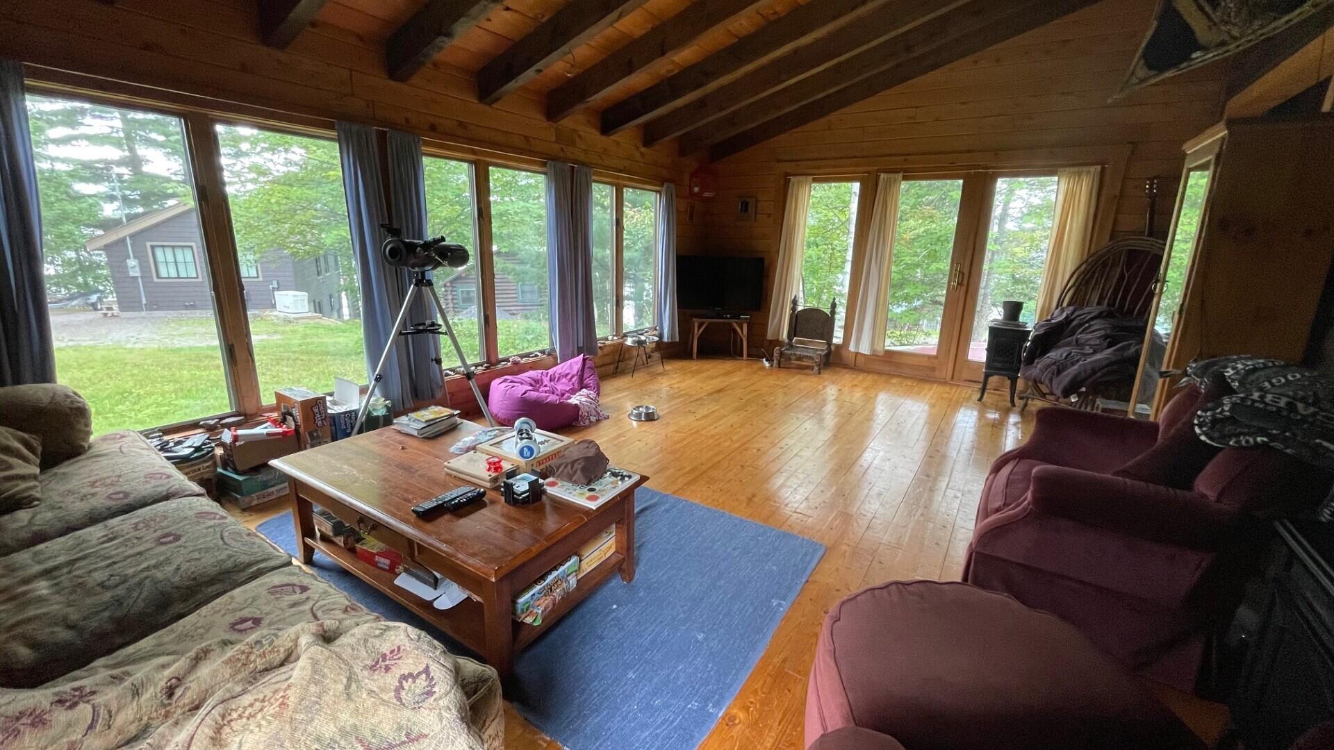 4 Moose Point Road
