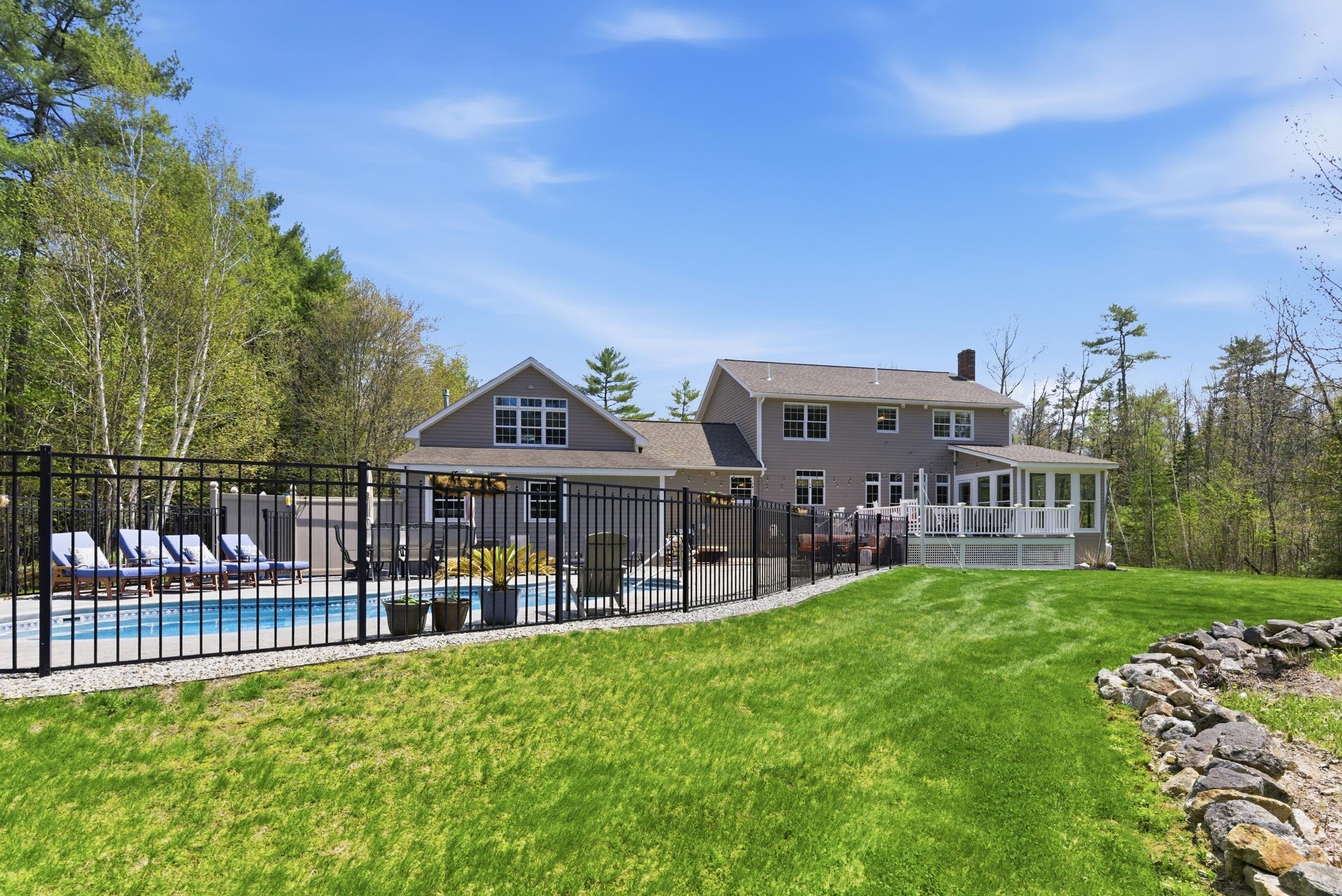 105 Dyer Road