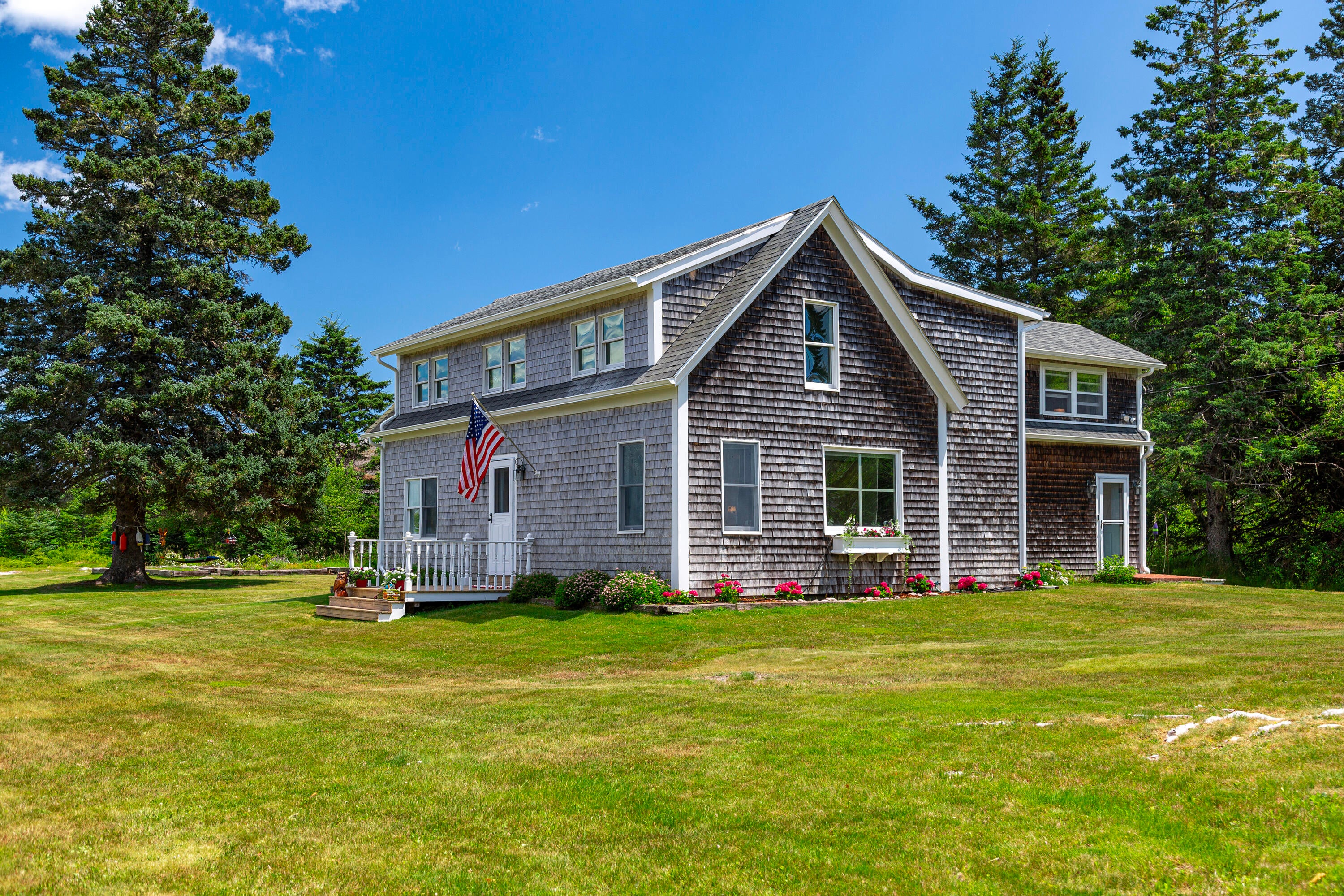 8 Youngs Point Road