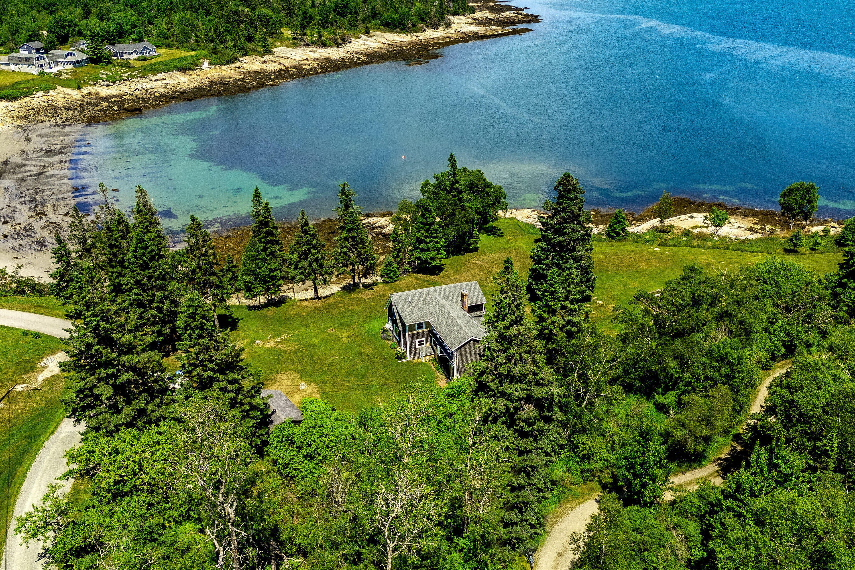 8 Youngs Point Road