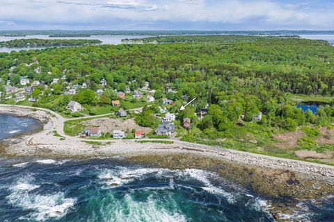 Photo of 17 3rd Street, Portland, ME 04108 (MLS # 1665101)