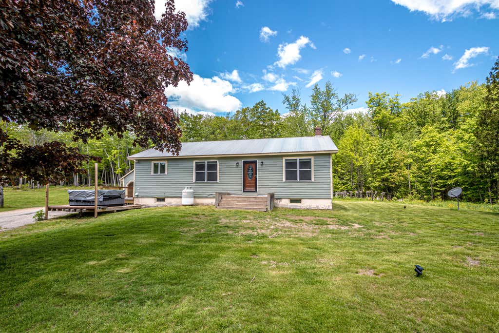 Photo of 518 W Fryeburg Road, Fryeburg, ME 04037 (MLS # 1665006)