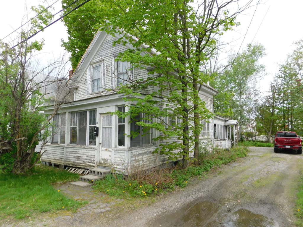 Photo of 25 Leavitt Street, Skowhegan, ME 04976 (MLS # 1663094)