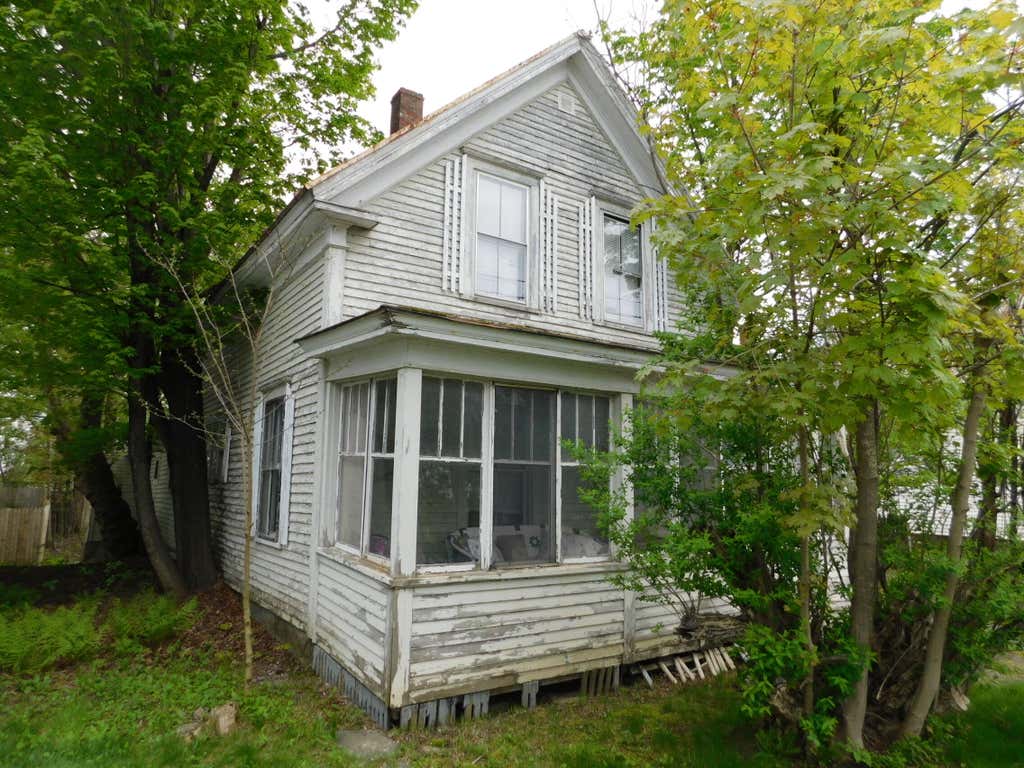 Photo of 25 Leavitt Street, Skowhegan, ME 04976 (MLS # 1663094)