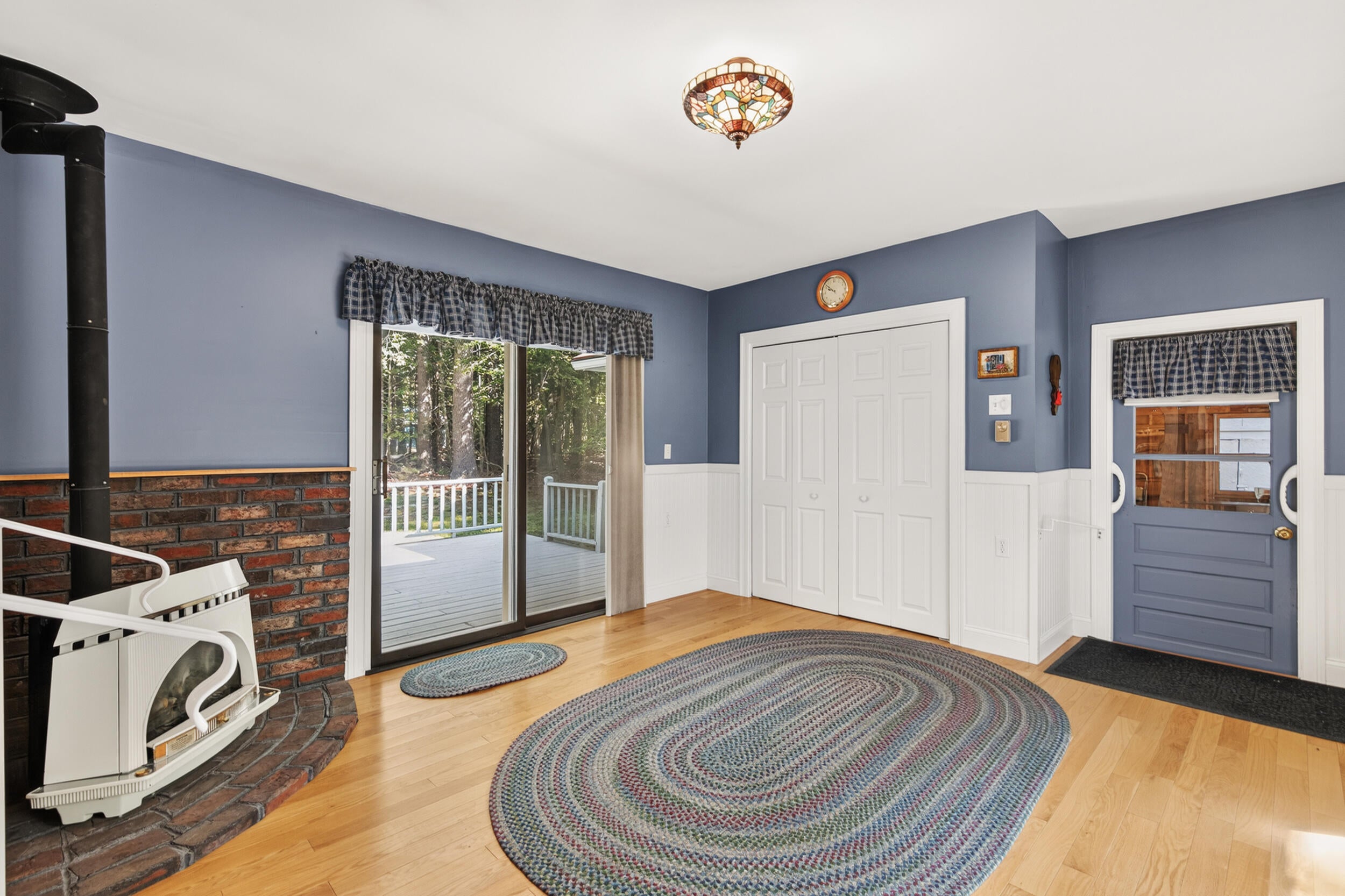 25 Pioneer Lane