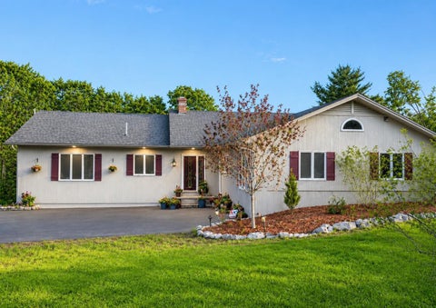 Photo of 28 Oakledge Hills Road, Raymond, ME 04071 (MLS # 1662776)