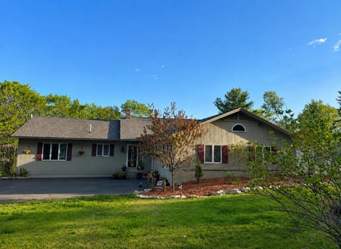 Photo of 28 Oakledge Hills Road, Raymond, ME 04071 (MLS # 1662776)